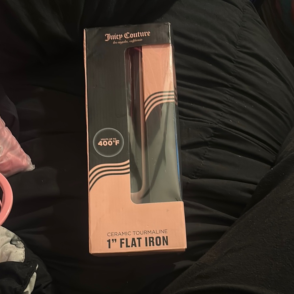 Juicy Couture Ceramic Tourmaline Flat Iron